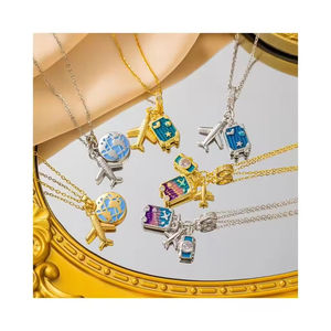 Pendentif valise <span class=keywords><strong>avion</strong></span> goutte à goutte <span class=keywords><strong>en</strong></span> acier inoxydable coloré Collier ras du <span class=keywords><strong>cou</strong></span> souvenir <span class=keywords><strong>voyage</strong></span> vente <span class=keywords><strong>en</strong></span> gros - Product Image 1