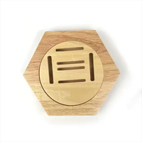 Support mural hexagonal en bois massif en forme de nid d'abeille, écologique, pour médailles, décoration intérieure, souvenir, thème sportif