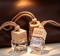 Expédition rapide, vente en gros, flacon de parfum pour voiture en verre carré vide de haute qualité, 8 ml, diffuseur suspendu