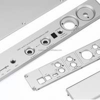 Panneau frontal et plaque arrière d'amplificateur personnalisés en aluminium anodisé, usinage CNC, fraisage, électroérosion par fil, traitement de surface 3/4/5 axes