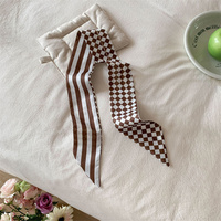 Écharpe longue et étroite classique à imprimé losanges, ruban fin élégant à rayures géométriques, accessoire pour cheveux ou chemise