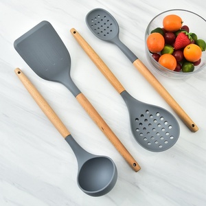 Nouvel ensemble d'ustensiles de cuisine antiadhésifs 11 pièces avec manche en bois, spatule, pelle et outils de pâtisserie - Product Image 3