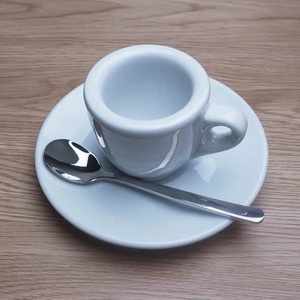 Set di Tazze da Caffè in Ceramica Personalizzate OEM con Logo, Piattino e Confezione Regalo, Tazze Bianche Moderne per Bevande, Vendita all'Ingrosso - Product Image 2