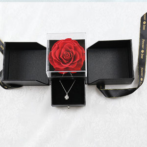 Rosas Rojas Eternas Preservadas al por Mayor en Caja de Acrílico con Collar de Te Amo, Regalo de Flor Eterna para San Valentín - Product Image 2