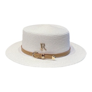 Chapeau de soleil rétro britannique à calotte plate avec strass et lettre R, idéal pour l'été, les voyages, les vacances, la plage et le bord de mer - Product Image 1