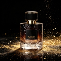 En stock, flacon de parfum de luxe 100 ml, flacon de parfum exclusif personnalisé, étiquette en métal noir, flacon de parfum avec vaporisateur à pression