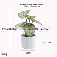 Plante Araignée Artificielle en Pot, Seau Vertical à Six Feuilles, Pot Blanc, Petite Décoration de Table en Tissu, Hauteur 22cm