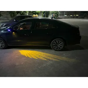 Auto-Dekorationslicht Auto-Laser-Spot-Projektionslampe Rückspiegel Engelflügel HD Auto Willkommenslichter blau rot