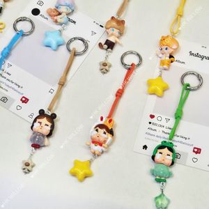 Nuevo Diseño 2026: Figura MINI Dimoo & Crybaby Star, Correa Corta para Teléfono, Colgante para Coche, Cadena Bonita para Teléfono, Accesorios para Teléfono al por Mayor - Product Image 4