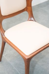เก้าอี้ทานข้าวไม้วอลนัทแท้สุดหรู งานฝีมือเชื่อมต่อแบบดั้งเดิม เฟอร์นิเจอร์ทันสมัยสำหรับบ้าน โรงแรม ร้านอาหาร PISANO - Product Image 6
