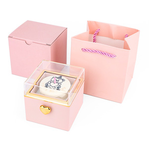 Caja de Joyería Giratoria Cuadrada Hecha a Mano para el Día de San Valentín con Diseño de Oso, Estuche Premium para Guardar Collares y Anillos, con Vela Electrónica Integrada, Creativa - Product Image 6