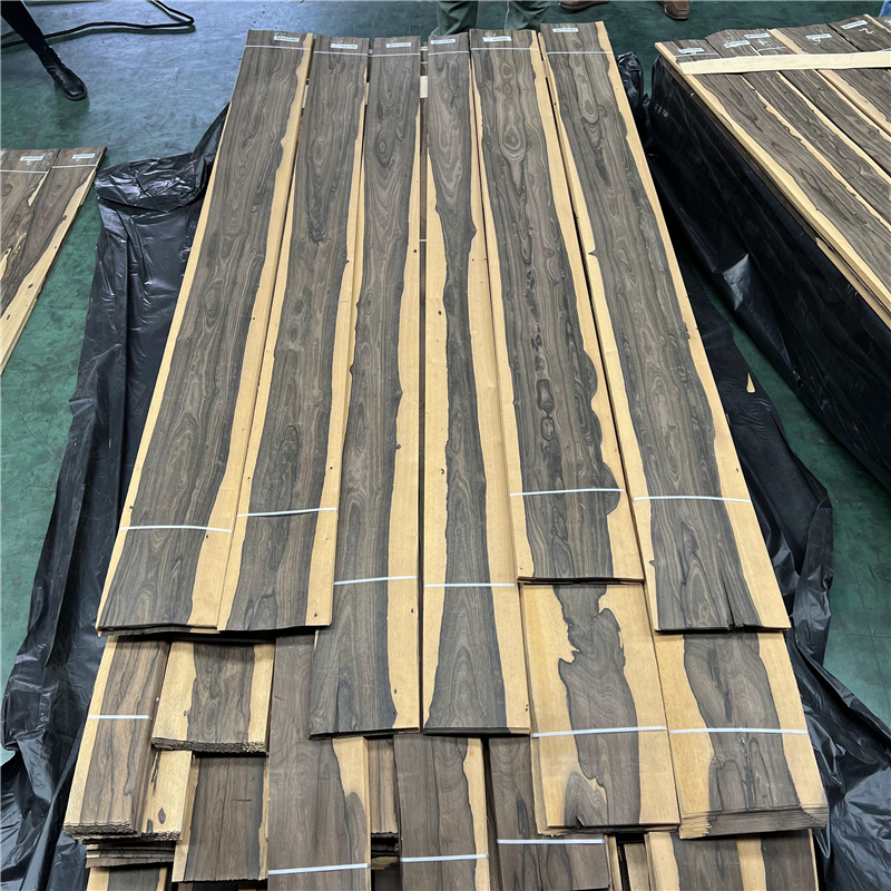 Veneer Kayu Padat Alami Kualitas Tinggi Lapisan Riak Swartzia Cubensis 0.45Mm 0.6Mm Lapisan Kayu Eboni Meksiko Antikarat