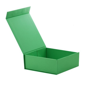 Caja de Regalo Rígida de Lujo Verde con Materiales Reciclados, Grabado en Relieve, Laminación Mate y Cierre Magnético para Empaque de Joyería - Product Image 4
