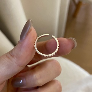 Anillo de Plata de Ley S925 de Alta Gama para Mujer, con Forro de Chocolate, Patrón Vertical en Capas, Estilo Simple, Certificado GRS - Product Image 5