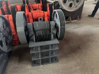 Concasseur à mâchoires diesel portable mini PE200*350, 10 tonnes par heure, concasseur mobile pour roche, petit concasseur de pierre