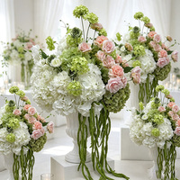 Romantisches Rotes Seidenrosen-Arrangement Gemischte Rosa Blumen Tischdekoration Seidenblumenball Burgunderrote Rose Rosa