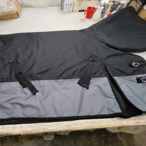 Durable Turnout Horse Winter Rug With Windproof And Breathable Fabric For Outdoor Use - Product Image 1