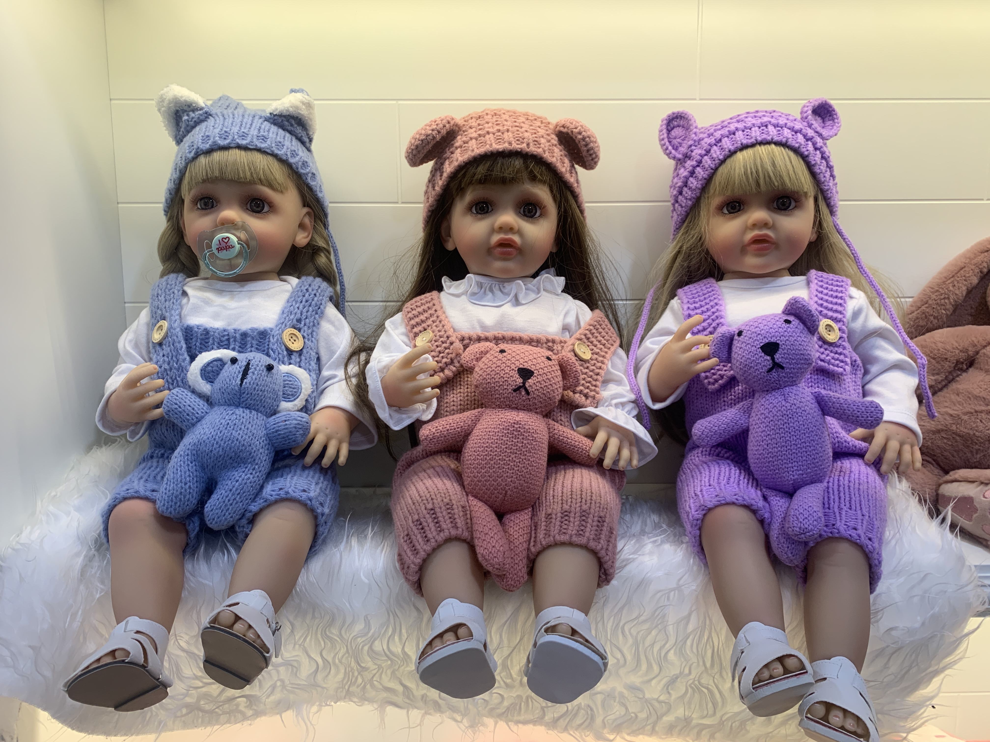 Poupées corps 22 pouces pas chères, VÊTEMENTS ROUGES