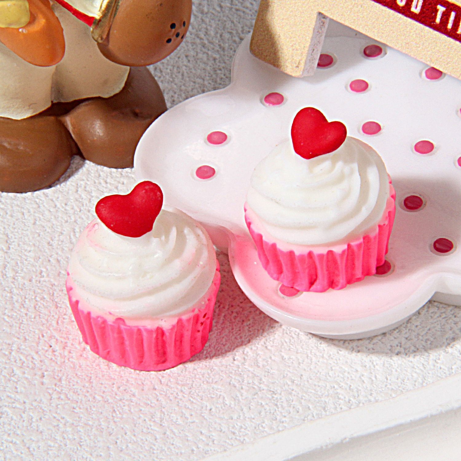 Fond rose rouge + coeur rouge
