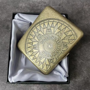 New 20 gói tự động xách tay Bronze thuốc lá trường hợp dập nổi lật Bìa kim loại có tính năng nỗi nhớ cổ điển khắc Hộp Thuốc Lá - Product Image 1