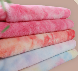 Estampado de punto de alta calidad 100% poliéster Arco Iris piel peluda Tie-dye estampado conejo piel sintética tela de felpa para ropa - Product Image 6