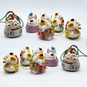 แมวกวักนำโชค เครื่องประดับเซรามิกขนาดเล็ก งานฝีมือสร้างสรรค์เชิงวัฒนธรรม ของขวัญชิ้นเล็กๆ สำหรับตกแต่งรถยนต์ โต๊ะทำงาน และบ้าน - Product Image 4