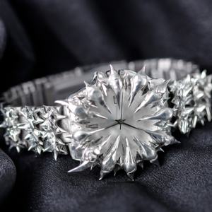 Reloj de Acero Inoxidable Personalizado para Hombre, Estilo Gótico, Rebelde, Escultural, Artístico, Lujoso y Masculino - Product Image 2