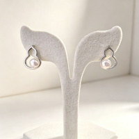 Boucles d'oreilles clous en laiton plaqué or PVD en forme de gourde, anti-ternissement, avec perles naturelles d'eau douce de 5,1 mm, vente en gros de bijoux en perles véritables