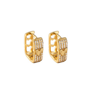 Pendientes de circonita en forma de U, chapados en oro, minimalistas y modernos para mujer - Product Image 4