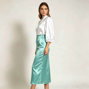 Jupe midi élégante en satin vert menthe — Jupe trapèze soyeuse taille haute pour occasions modestes et spéciales - Product Image 4