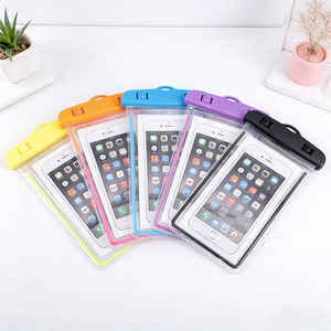 Pochette de transport pour téléphone portable de plage en plein air, sac étanche universel transparent en PVC TPU avec cordon pour les activités nautiques - Product Image 1