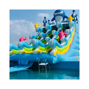 Parco Acquatico Gonfiabile a Tema Squalo di Grado Commerciale, Design Blu e Giallo per Piscine e Noleggio Estivo - Product Image 4