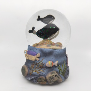 Su misura grandi globi d'acqua in resina e vetro stile cartone animato globi di neve per la decorazione della casa musica/personaggi souvenir a tema - Product Image 3