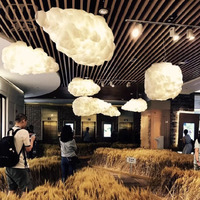 Lustre créatif en forme de nuage blanc pour enfants, pour les parcs d'attractions ou les centres commerciaux, installation suspendue