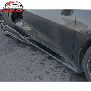 Faldones Laterales Estilo IKON V1 en Negro Brillante para Chevy Corvette C8 2020-2026 - Product Image 2