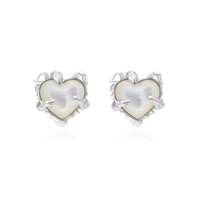 Boucles d'oreilles clous en argent sterling 925 pour filles, design coréen élégant et raffiné, en forme de cœur avec pierre coquillage, par un créateur de bijoux fins