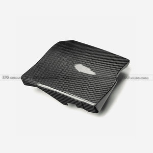Cubierta Autoadhesiva Ligera de Fibra de Carbono Preimpregnada para el Compartimento de Equipaje y la Zona de la Batería, Compatible con GR Yaris GXPA16 Segunda Generación L - Product Image 4