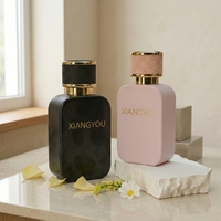 Flacon de parfum vide en verre carré à fond épais de 50 ml avec pulvérisateur à pompe, impression sérigraphique, échantillons gratuits disponibles