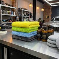 Großhandel Heißer Verkauf Mikrofasertuch Korallenfleece Handtuch 40*40cm 500gsm 4 Farben Weich Saugfähig für Zuhause/Auto/Schönheit