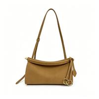 Sac bandoulière Hobo en cuir PU grainé avec logo personnalisé pour femme, couleur unie, à franges, pour le quotidien