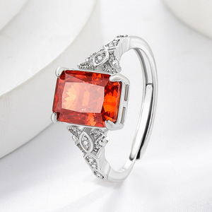 Anillo minimalista de latón con diamantes de alto contenido de carbono y piedras preciosas de colores brillantes con corte de flor de hielo, ideal como regalo de joyería de moda para mujeres. - Product Image 6