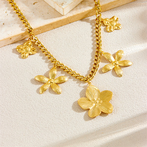 Gold Plated Stainless Steel Flower Pendant Chunky Chain Clavicle Necklace For Women Party Jewelry - Product Image 2