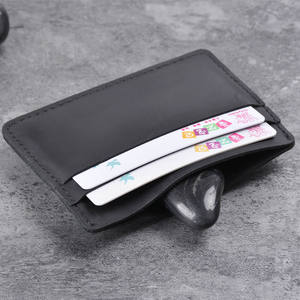 Portatessere OEM ODM in Vera Pelle di Vitello Crazy Horse e Portafoglio in Pelle per Carte di Credito Bancarie e Shopping con Colore Personalizzato - Product Image 2