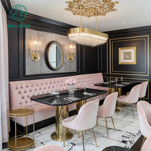 Table et chaises de café élégantes de style français, personnalisées, en marbre ovale, avec revêtement en velours rose, pour restaurant, salon de café - Product Image 3