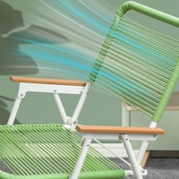Chaise longue pliante minimaliste portable avec cadre en bois et sangle tressée en ficelle PE - Tabouret de pêche et de plage d'extérieur avec logo sérigraphié