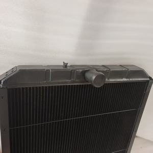 Radiateur en cuivre de radiateur de camion de haute qualité et à bas prix du fabricant pour <span class=keywords><strong>NISSAN</strong></span> CWB 450 OEM 1090026009 - Product Image 4