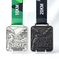 Ensemble de médailles carrées en alliage de zinc pour défi de trail, doublement plaqué, gravé à la presse, relief 3D en forme de bec de cerf, logo personnalisé imprimé UV, course de course à pied
