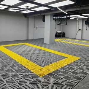 Tapetes Modulares de Plástico para Piso, Fácil Instalación, Soluciones de Suelo Duraderas para Lavaderos de Autos y Talleres de Detallado Automotriz - Product Image 3