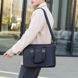 Maletín ejecutivo de cuero suave vintage, funda impermeable de alta calidad para portátil, logotipo personalizado, bolso unisex de lujo para abogados - Product Image 3