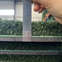 Tapis de frappe de golf durable GSM 150cm*150cm avec couche de gazon synthétique de 40mm et coussin en mousse EVA de 10mm, garantie 2 ans pour la ligne de tee de parcours de golf